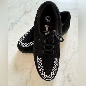 TUK Creepers Size 10
